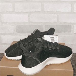 women’s running shoes